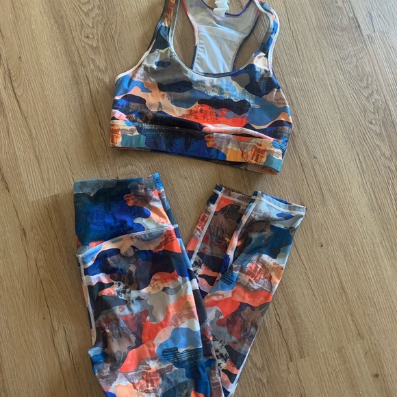 Fabletics Pants - Fabletics Elevate Zion Sports Bra & 7/8 High Waisted Leggings Set - Size M